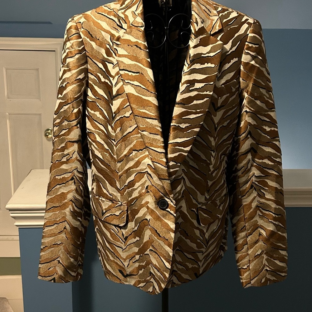 Anne Klein Brown and White Sport Coat with Classic Cut